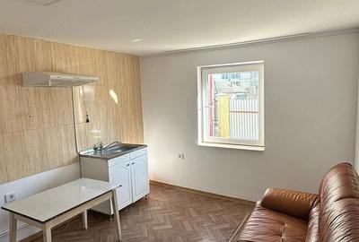 Casă cu 3 camere cu Teren 273 Mp în Palas