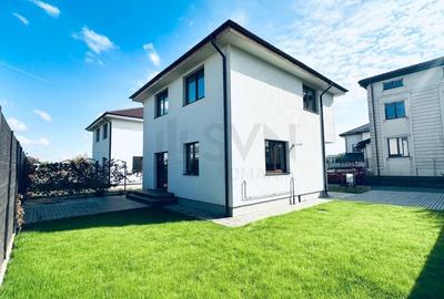 Casă individuală cu 4 camere cu Canalizare în Central - 1