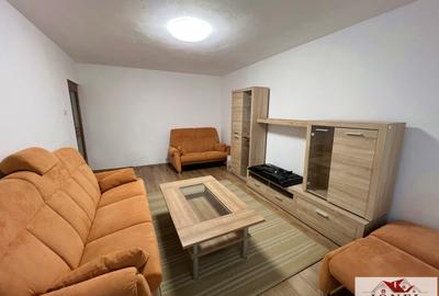 Apartament trei camere, renovat, cu garaj de vanzare in Alba Iulia, Tolstoi - 2