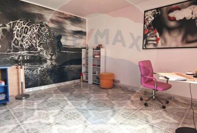 Casă cu 6 camere cu Teren 182 Mp în Central - 10