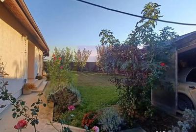 Casă cu 3 camere cu Canalizare în Săbăreni - 10