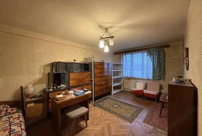 Apartament cu 2 camere - Decebal - Decomandat - etajul 5 - 2