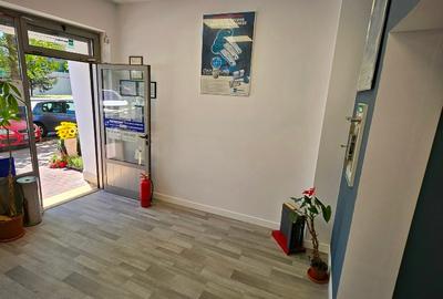 Spatiu comercial cu vitrina- 30mp+depozit la 2 min Metrou Pta Muncii