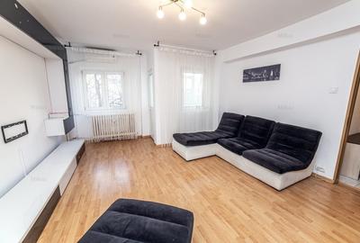 Apartament cu 3 camere decomandat, mobilat în Berceni