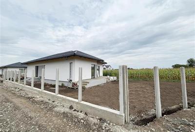 Casă individuală cu 4 camere cu Canalizare în Stupini - 10