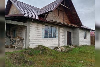 Casă cu 4 camere cu Teren 700 Mp în Șendreni - 11