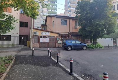 Casă cu 3 camere în 16 Februarie - 1