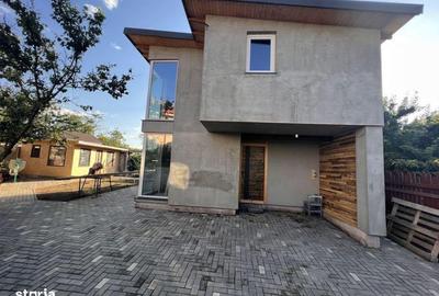 Casă cu 4 camere cu Canalizare în Central - 11