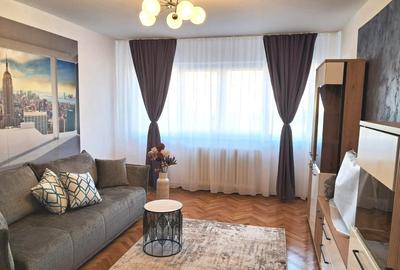 Apartament cu 3 camere decomandat, mobilat în Mihai Viteazul