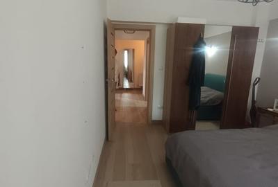 Apartament cu 2 camere decomandat în Micro 6 - 10