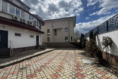 Casă individuală cu 12 camere cu Canalizare în Sisești - 2