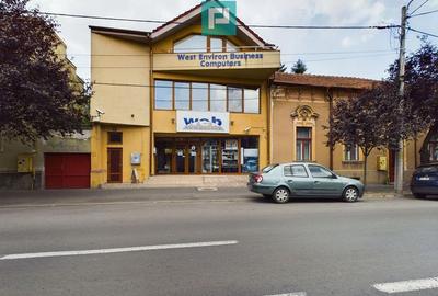Cladire comerciala in zona centrala - 1