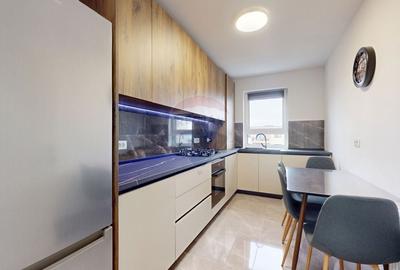 Apartament cu 2 camere decomandat în Tractorul