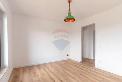 Casă cu 4 camere cu Teren 738 Mp în Jucu - 15