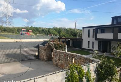 Casă cu 4 camere cu Teren 700 Mp în Jucu