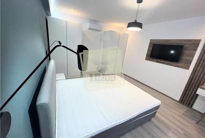 Pethouse de lux 4 camere 2 bai 2 terase si parcare in zona Centrala - 2