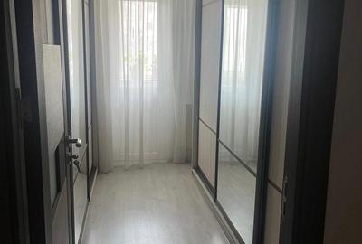Vanzare apartament cu 4 camere , zona Micro 18 (Neacsu), etaj 3, pret 120 mii . - 2