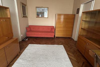 Apartament cu 2 camere nedecomandat în Pajura