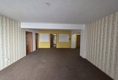 Apartament cu 4 camere decomandat, mobilat în Primăverii - 3
