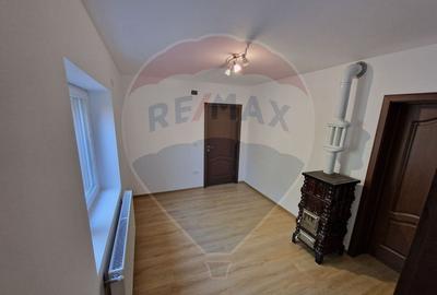 Casa de inchiriat Micalaca,pretabila pentru birouri - 1