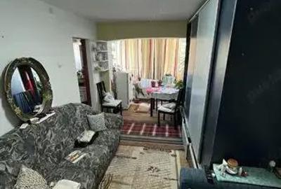 Garsonieră decomandată în Central - 2