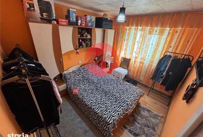 Apartament cu 4 camere decomandat în Vest