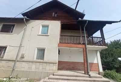 Casă cu 4 camere în Central - 7