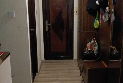 Garsonieră decomandată în Rovine - 2