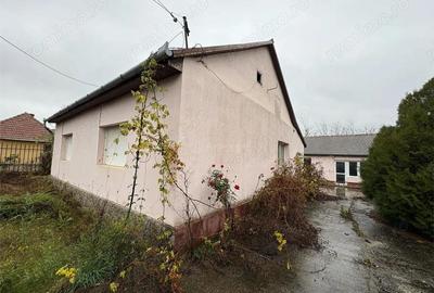 Bocsa Romana, Casa 8 Incaperi, Strada Principala. - 2