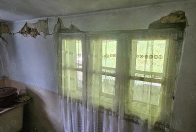 Casa + teren 1.000 mp in Lonea (jud. Hunedoara), pe Str. George Enescu - 10