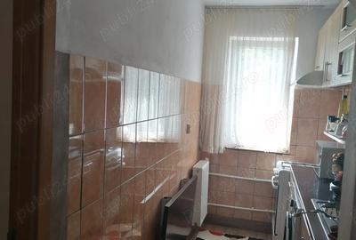 Vand sau schimb cu casa in apropierea ora?ului apartament cu 2 camere in zona Nord 57000 E - 9