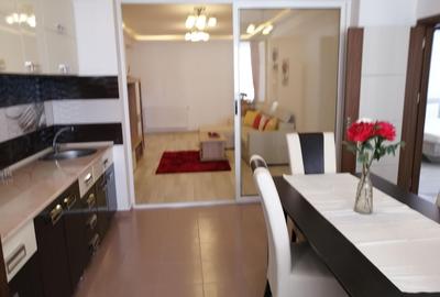 Apartament cu 3 camere decomandat, mobilat în Tractorul - 5