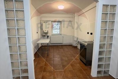 2 camere decomandate parter Calea Bucuresti Teatru Ramada - 1