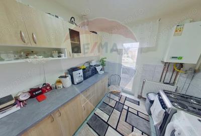 Apartament cu 2 camere decomandat în Central - 2