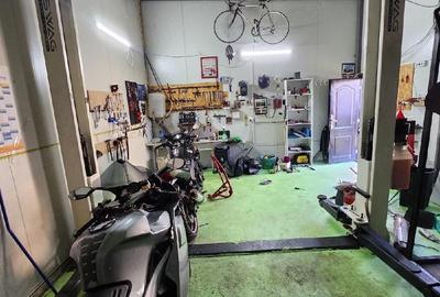 Casă cu 3 camere cu Teren 400 Mp în Central