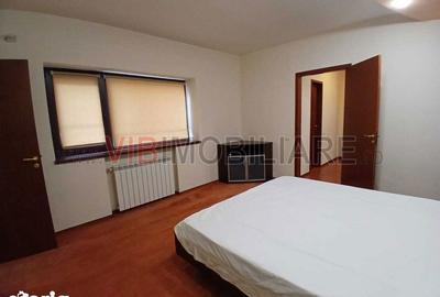 Apartament cu 3 camere, mobilat în Centrul Istoric - 16