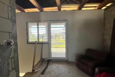 Casă cu 3 camere cu Teren 1000 Mp în Central - 9