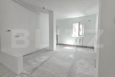Apartament cu 3 camere semidecomandat în Câmpia Turzii