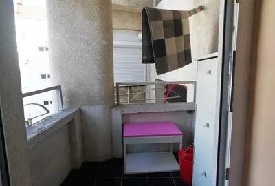 Garsonieră decomandată în UTA