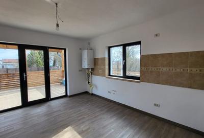 Casă individuală cu 4 camere cu Canalizare în Bascov - 5