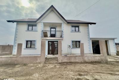 Casă cu 4 camere în Valea Ursului