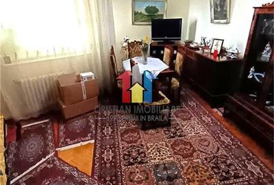 Apartament cu 3 camere decomandat în Călărași