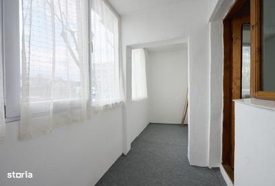 Apartament cu 2 camere decomandat în Radu Negru - 2