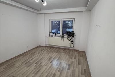 Garsonieră decomandată în Iancului