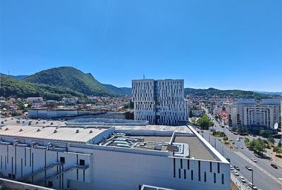 Apartament cu 3 camere decomandat, mobilat în Centrul Civic