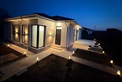 Casă individuală cu 4 camere cu Canalizare în Bucov - 2