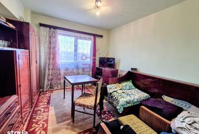 Apartament cu 3 camere decomandat în Micro 1 - 10
