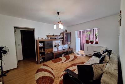 Apartament cu 2 camere semidecomandat, mobilat în 9 Mai - 2