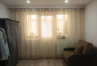 Apartament cu 3 camere semidecomandat în Mioriței - 11