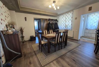 Casă cu 4 camere cu Teren 800 Mp în Luna